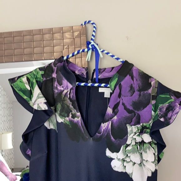 Gorgeous midi dress - Picture 2 of 3